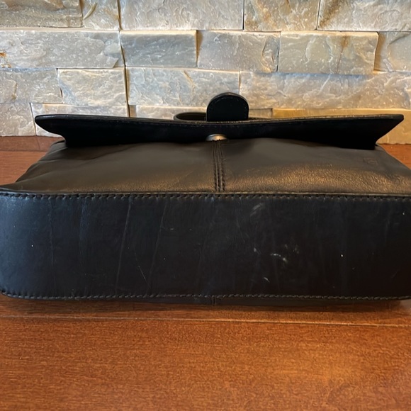 Kenneth Cole purse - Picture 5 of 6